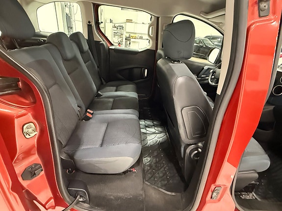 Peugeot Partner Tepee 9 of 14