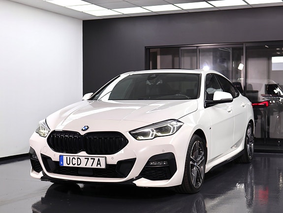 BMW 220d 3 of 30
