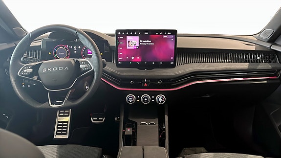 Skoda Superb 11 of 15