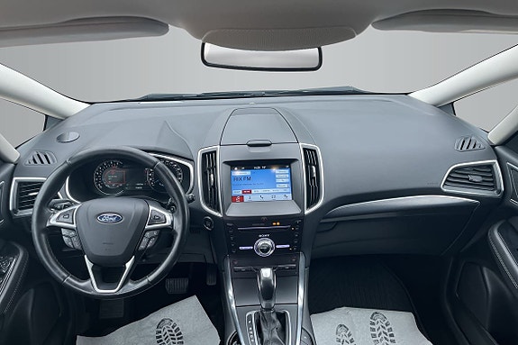 Ford S-MAX 12 of 18