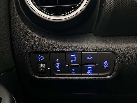 Hyundai Kona 26 of 30