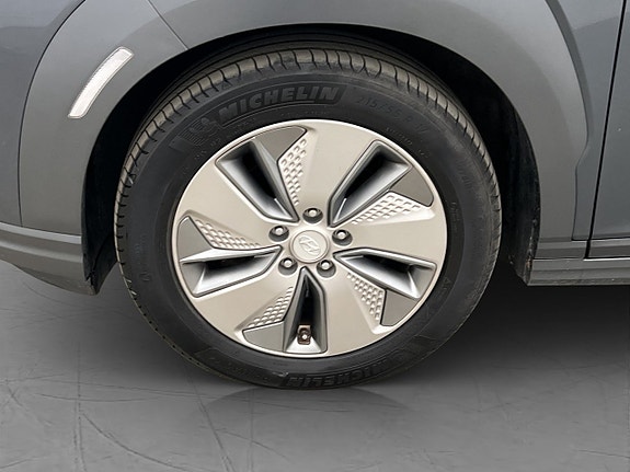 Hyundai Kona 30 of 30