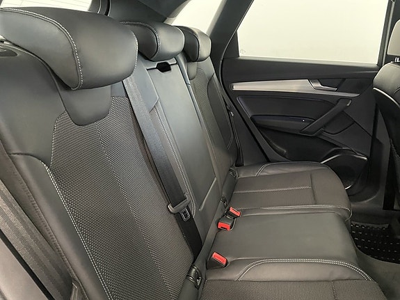 Audi Q5 12 of 26