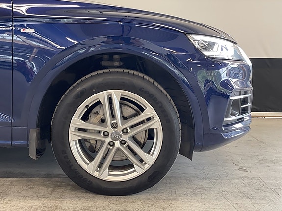 Audi Q5 6 of 26