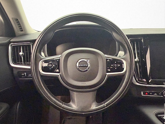 Volvo V90 14 of 30