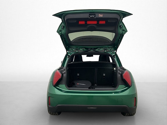 MINI Cooper SE 28 of 30