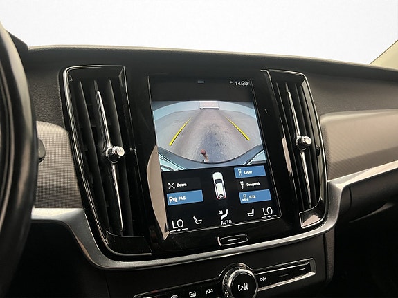 Volvo V90 27 of 30