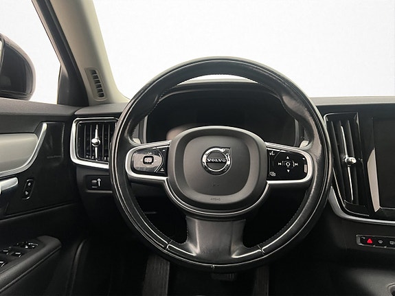 Volvo V90 16 of 30