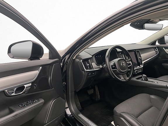 Volvo V90 13 of 30