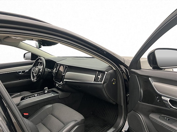 Volvo V90 18 of 30