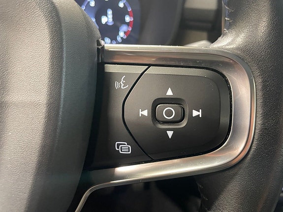 Volvo XC40 25 of 26