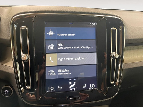 Volvo XC40 18 of 26