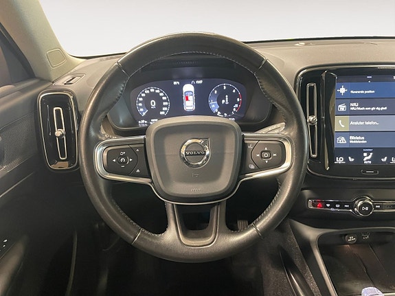Volvo XC40 13 of 26