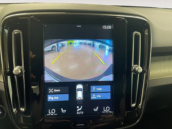 Volvo XC40 20 of 26