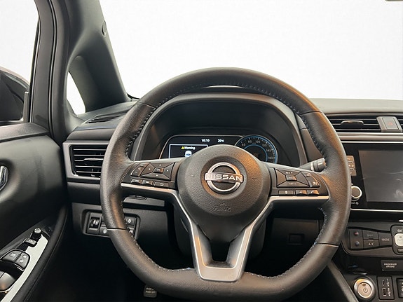 Nissan Leaf 15 of 30