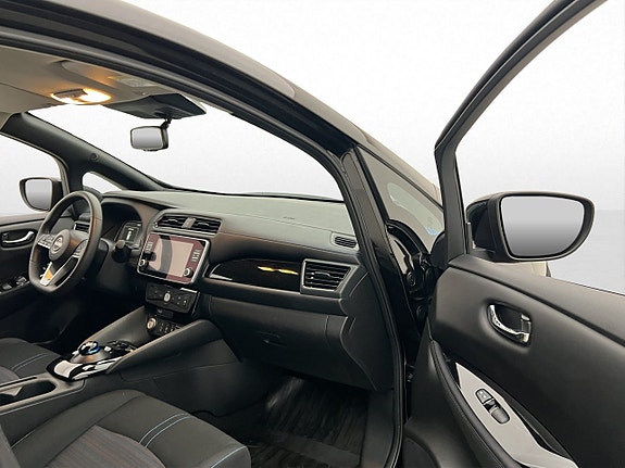 Nissan Leaf 17 of 30
