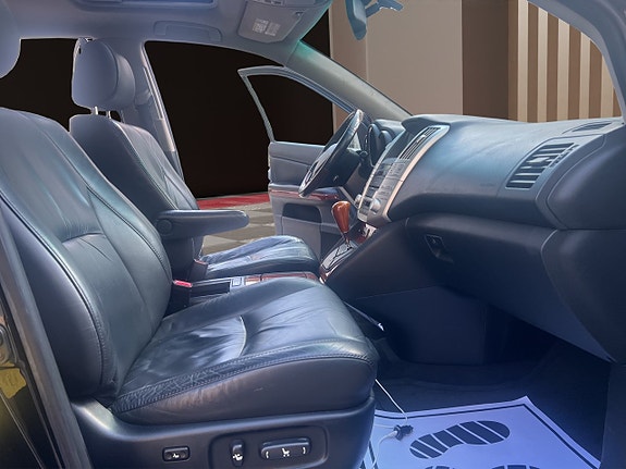 Lexus RX400h 10 of 17