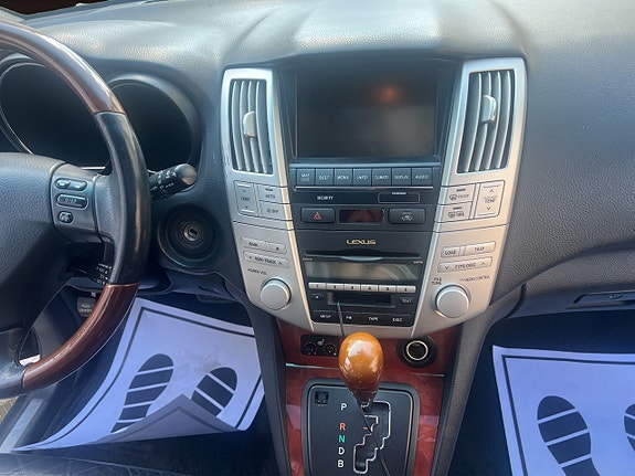 Lexus RX400h 16 of 17