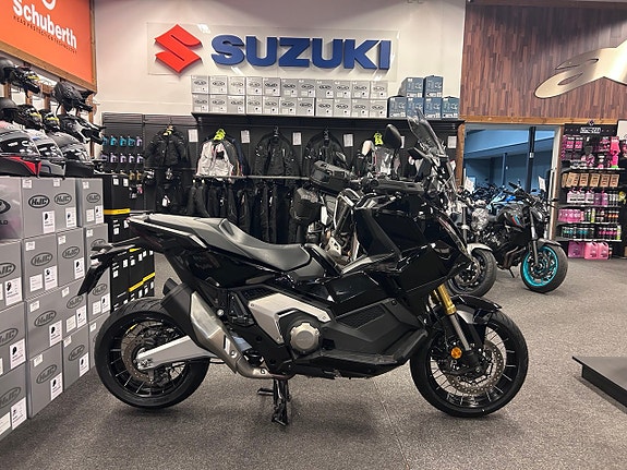 Honda X-ADV 750 4 of 6