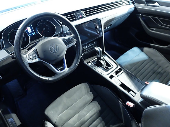 Volkswagen Passat 8 of 10