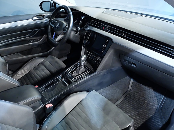 Volkswagen Passat 5 of 10