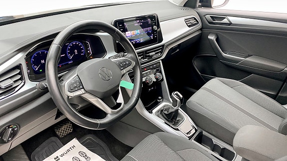 Volkswagen T-Roc 7 of 12