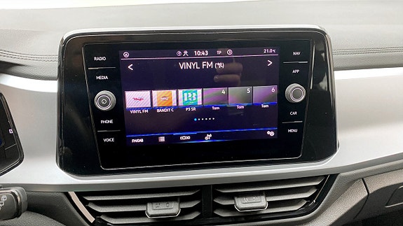 Volkswagen T-Roc 9 of 12