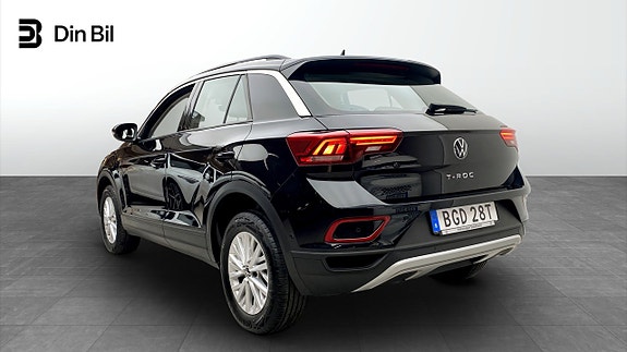 Volkswagen T-Roc 3 of 12