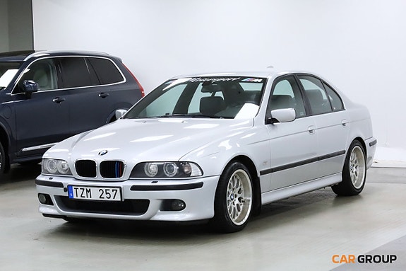 BMW 525 2 of 18