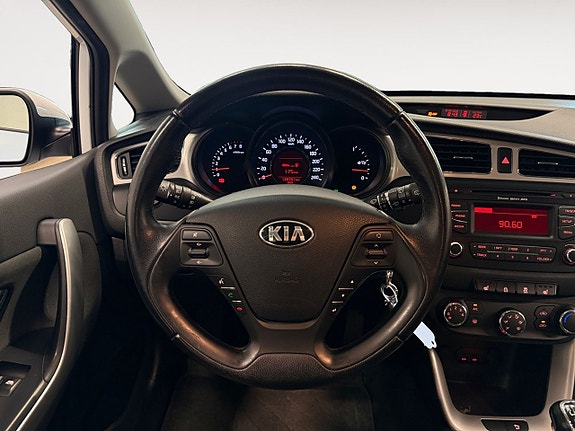 Kia Ceed 13 of 19