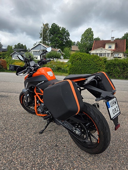 KTM 390 Duke -23 8 of 8