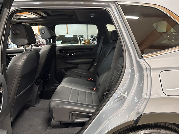 Honda CR-V 9 of 17