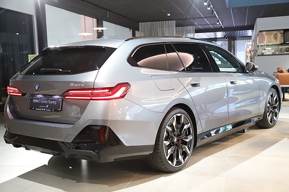 BMW 550e 4 of 19