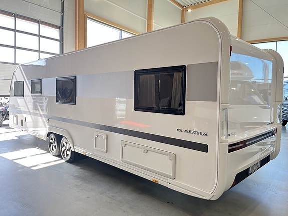 Adria Alpina 763 UK / Alde / Ac / Barnkammare / Ugn / micro / Förtält 4 of 23