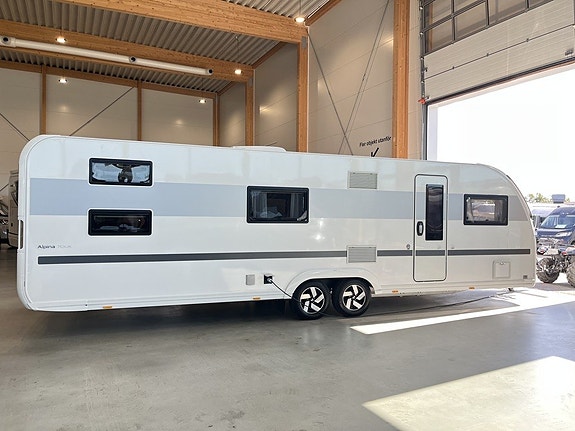 Adria Alpina 763 UK / Alde / Ac / Barnkammare / Ugn / micro / Förtält 2 of 23