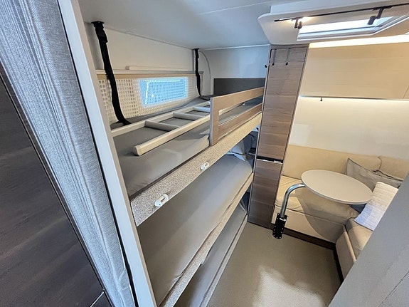 Adria Alpina 763 UK / Alde / Ac / Barnkammare / Ugn / micro / Förtält 19 of 23