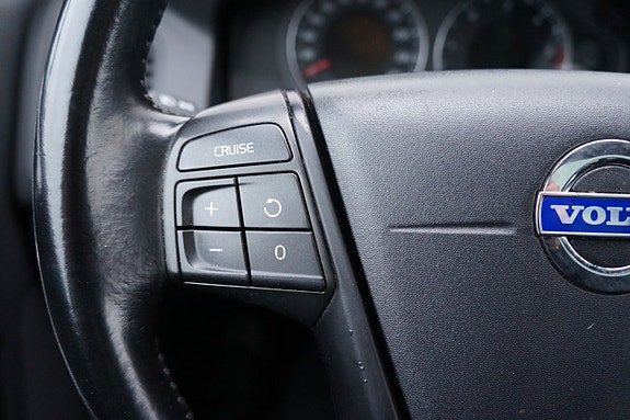 Volvo XC60 15 of 24