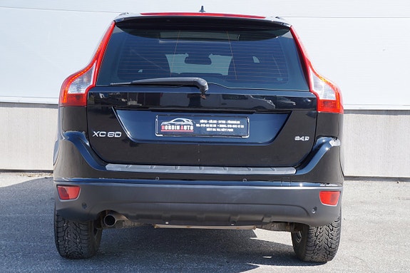 Volvo XC60 5 of 24