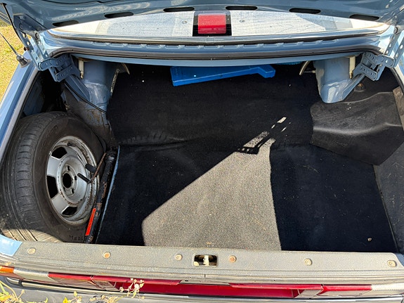 Volvo 242 9 of 11