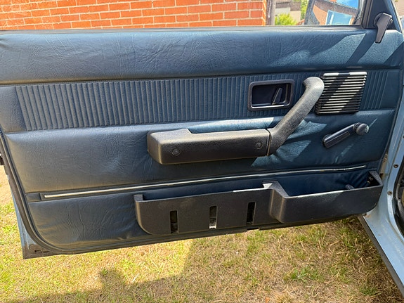 Volvo 242 5 of 11