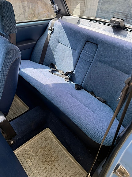 Volvo 242 4 of 11