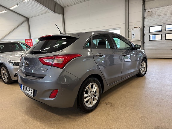 Hyundai i30 3 of 6