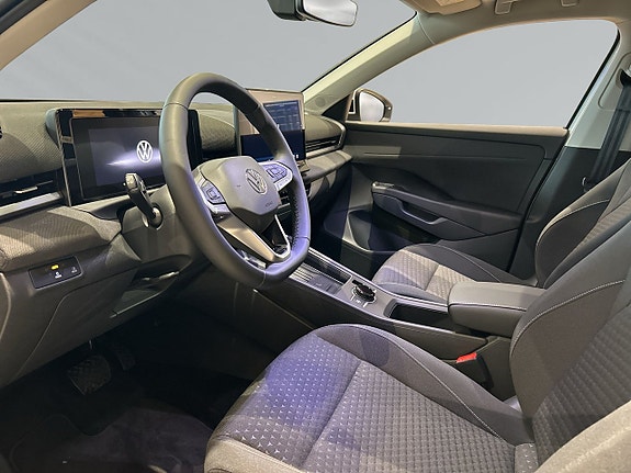 Volkswagen T-Roc 9 of 9