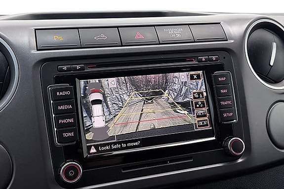 Volkswagen Amarok 23 of 29