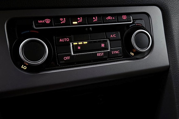 Volkswagen Amarok 25 of 29
