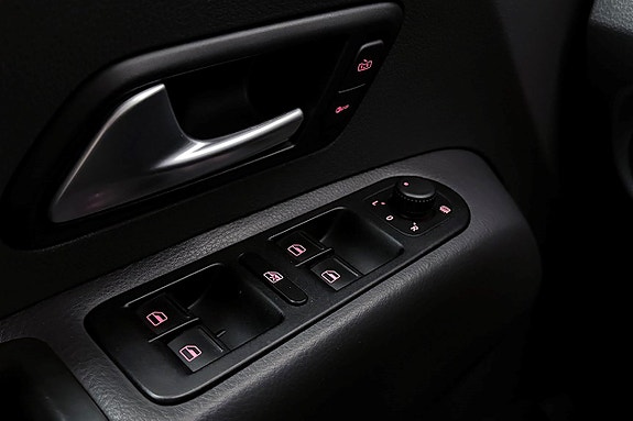 Volkswagen Amarok 28 of 29