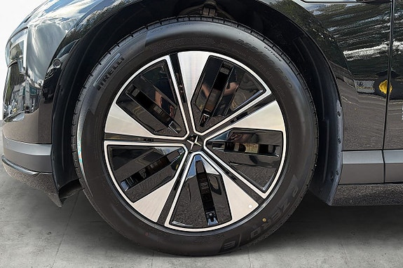 Polestar 4 6 of 16