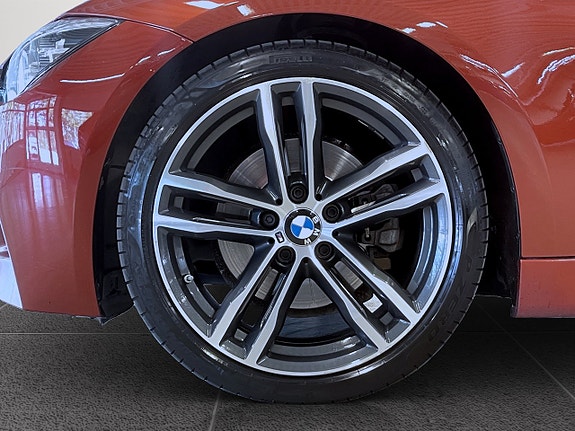 BMW 330i 17 of 17