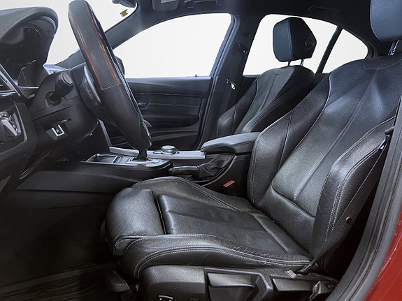 BMW 330i 6 of 17