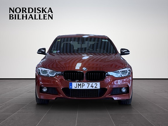 BMW 330i 2 of 17